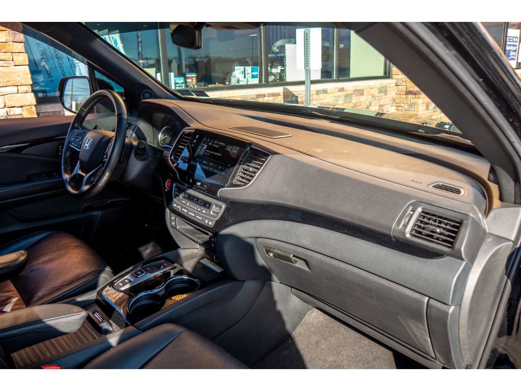 Used 2022 Honda Passport Elite image 14