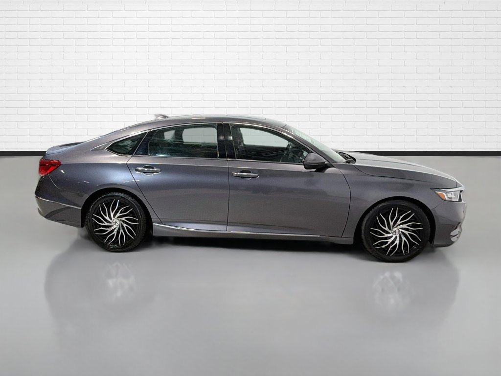Used 2018 Honda Accord Touring image 10