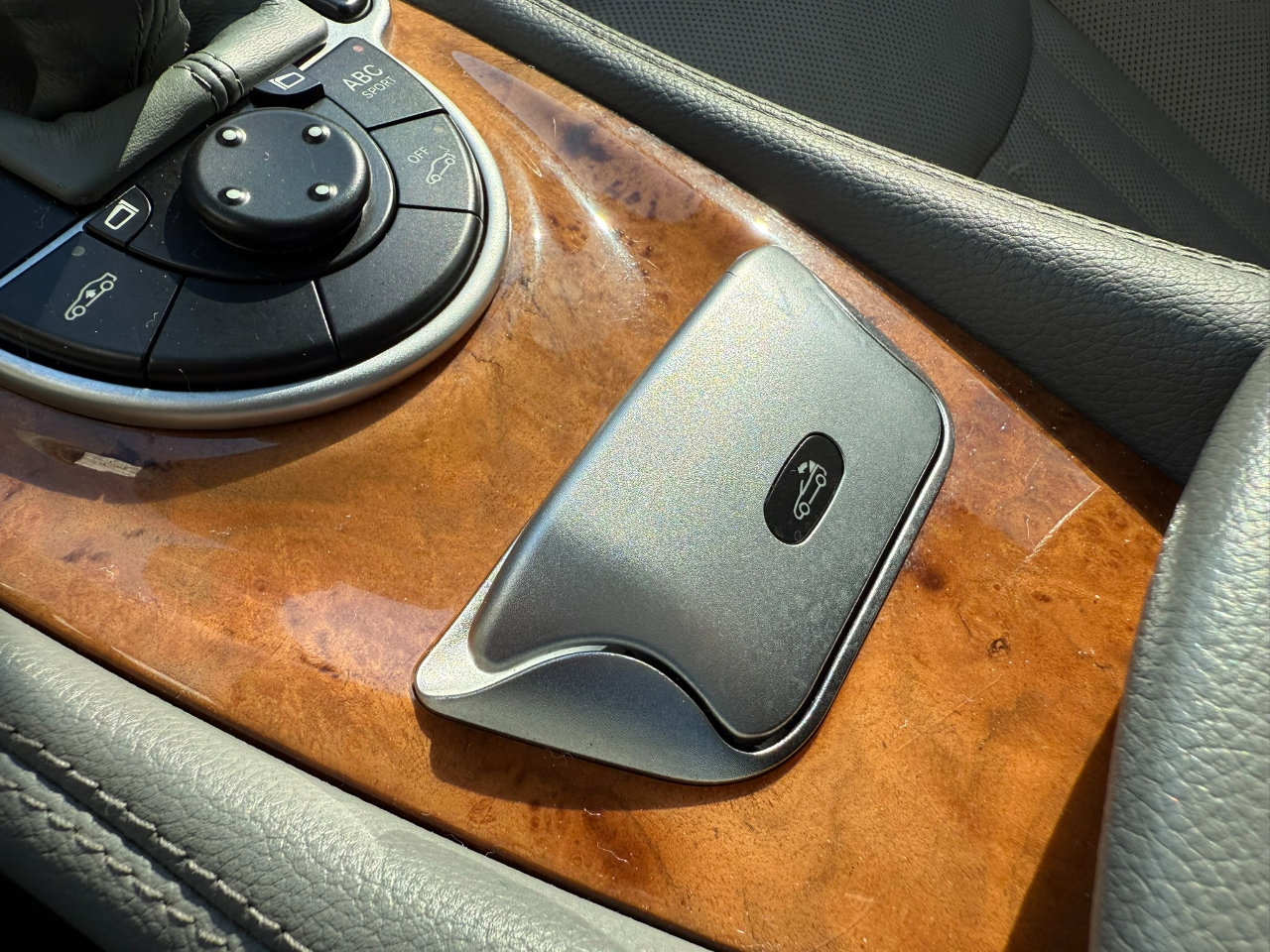 Used 2012 Mercedes-Benz SL 550 image 48