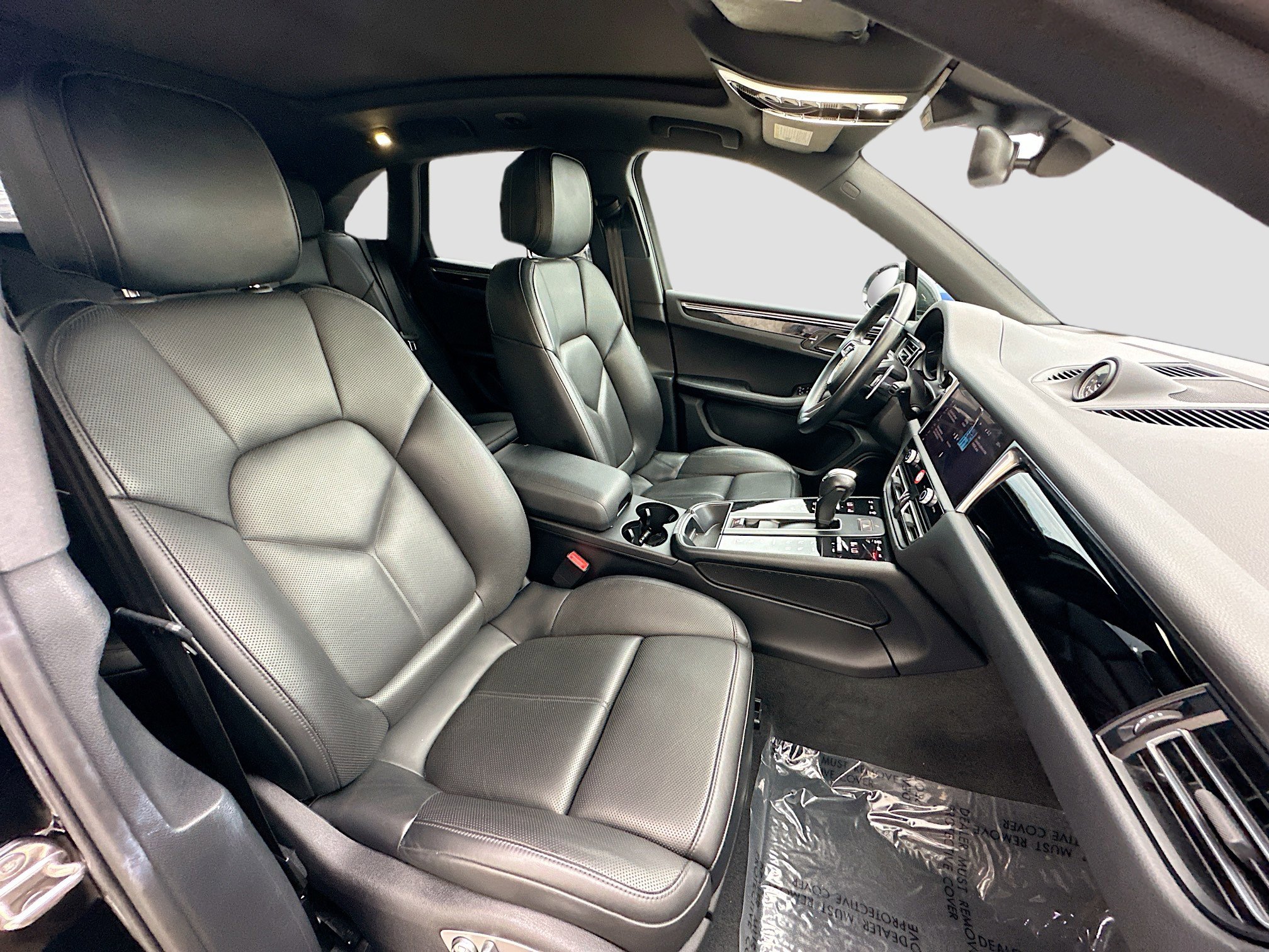 Used 2024 Porsche Macan image 34