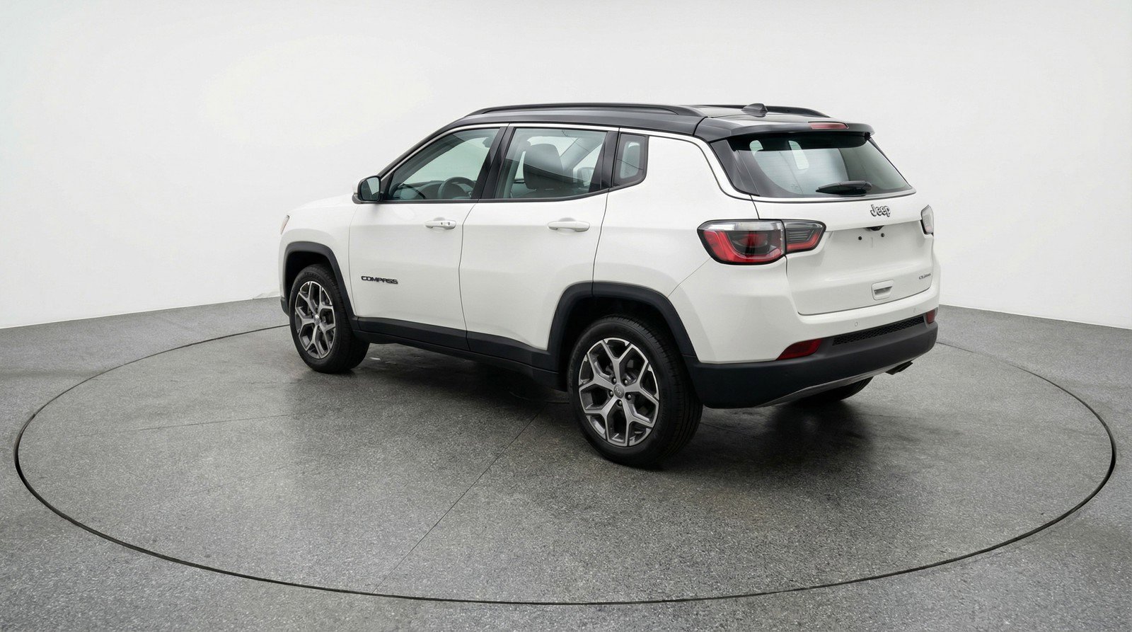 Used 2025 Jeep Compass Limited image 6