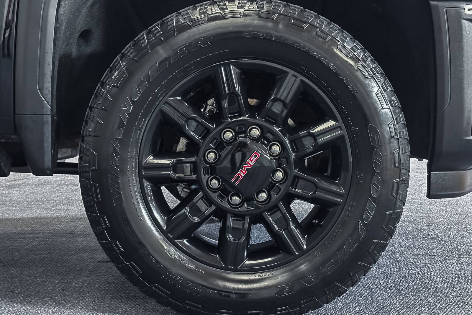 Used 2024 GMC Sierra 2500 AT4 w/ AT4 Premium Plus Package AWD/4WD image 29