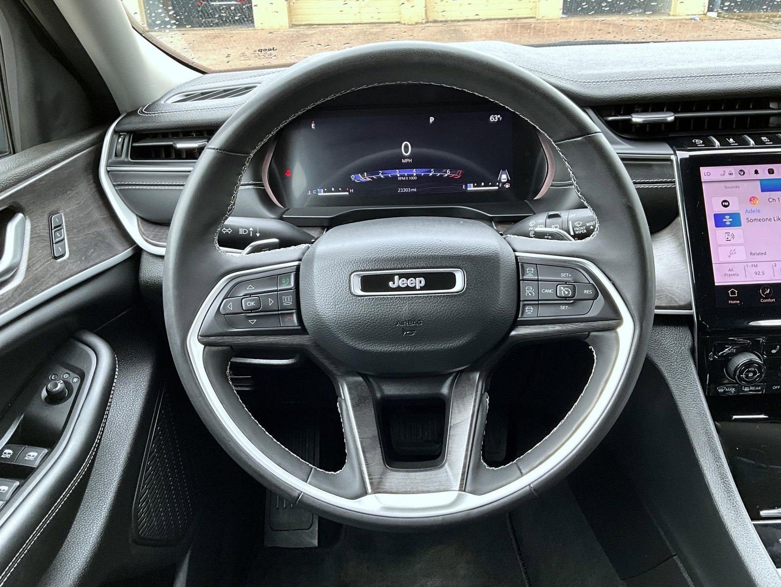 Used 2024 Jeep Grand Cherokee Limited AWD/4WD image 12