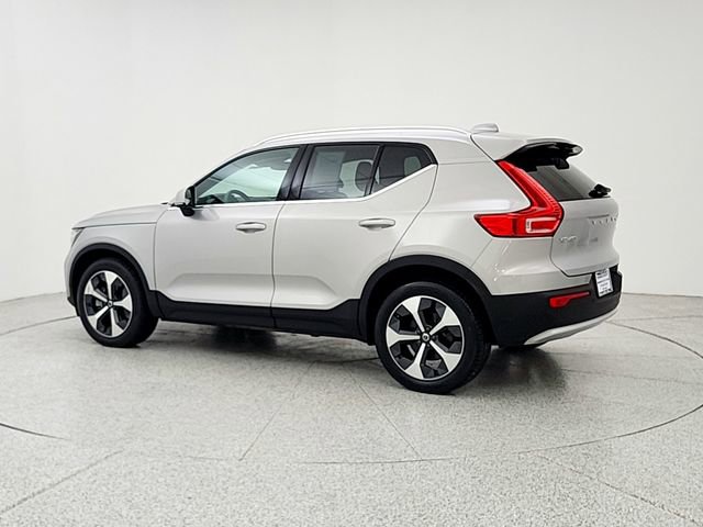 Certified 2023 Volvo XC40 B5 Plus w/ Protection Package Premier AWD/4WD image 7