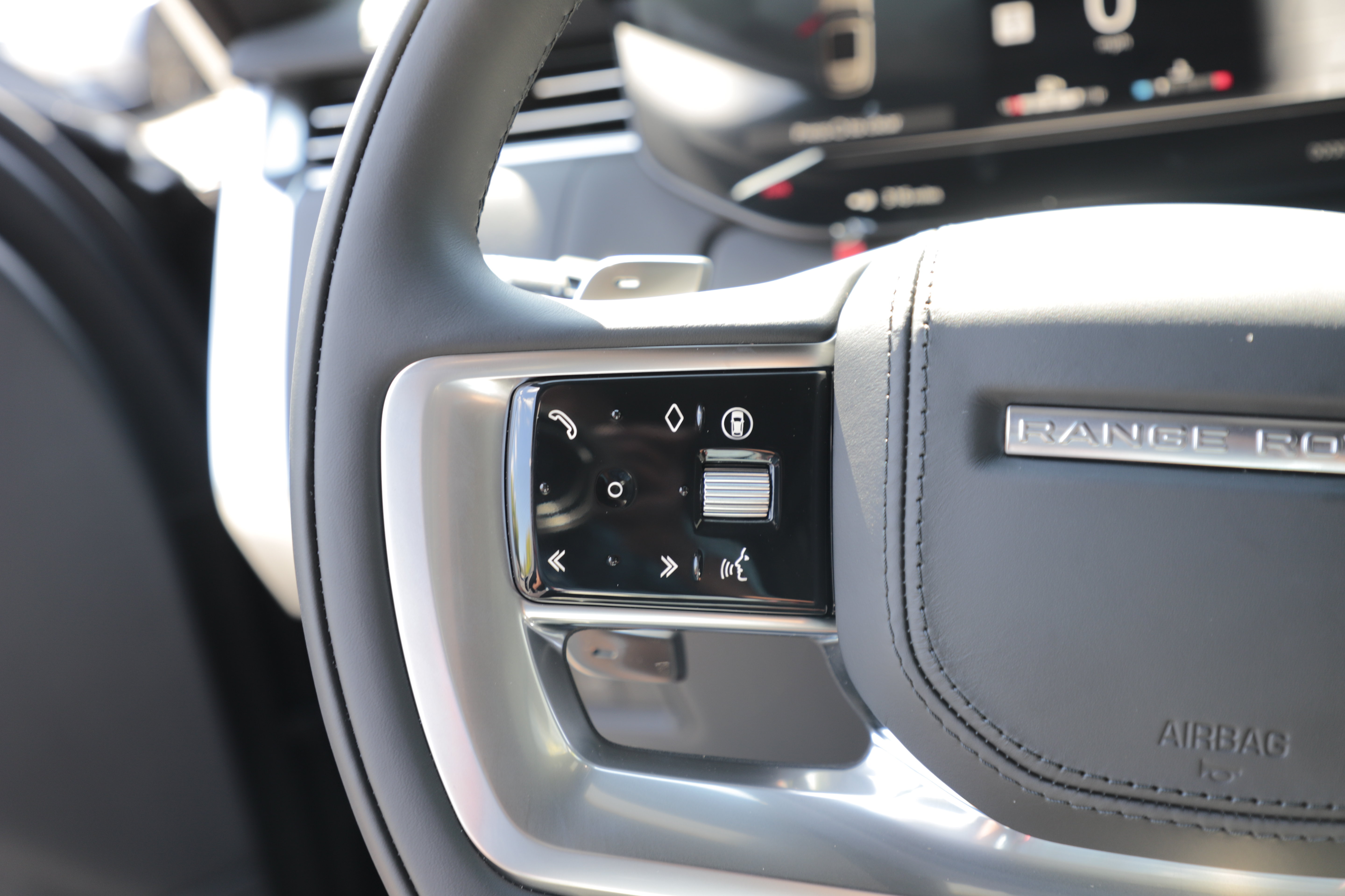 New 2026 Land Rover Range Rover SE AWD/4WD image 22
