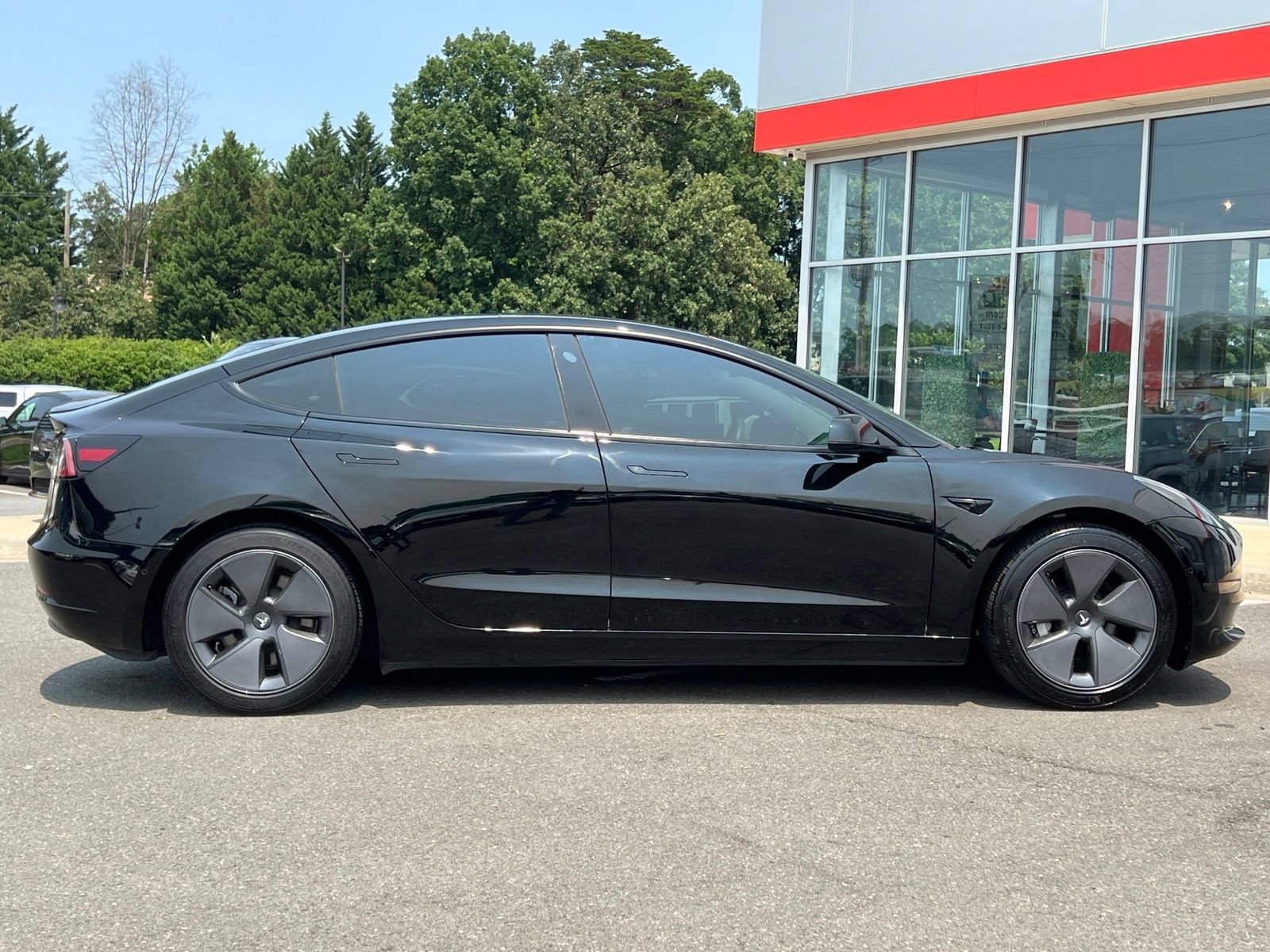 Used 2021 Tesla Model 3 Standard Range Plus RWD image 8