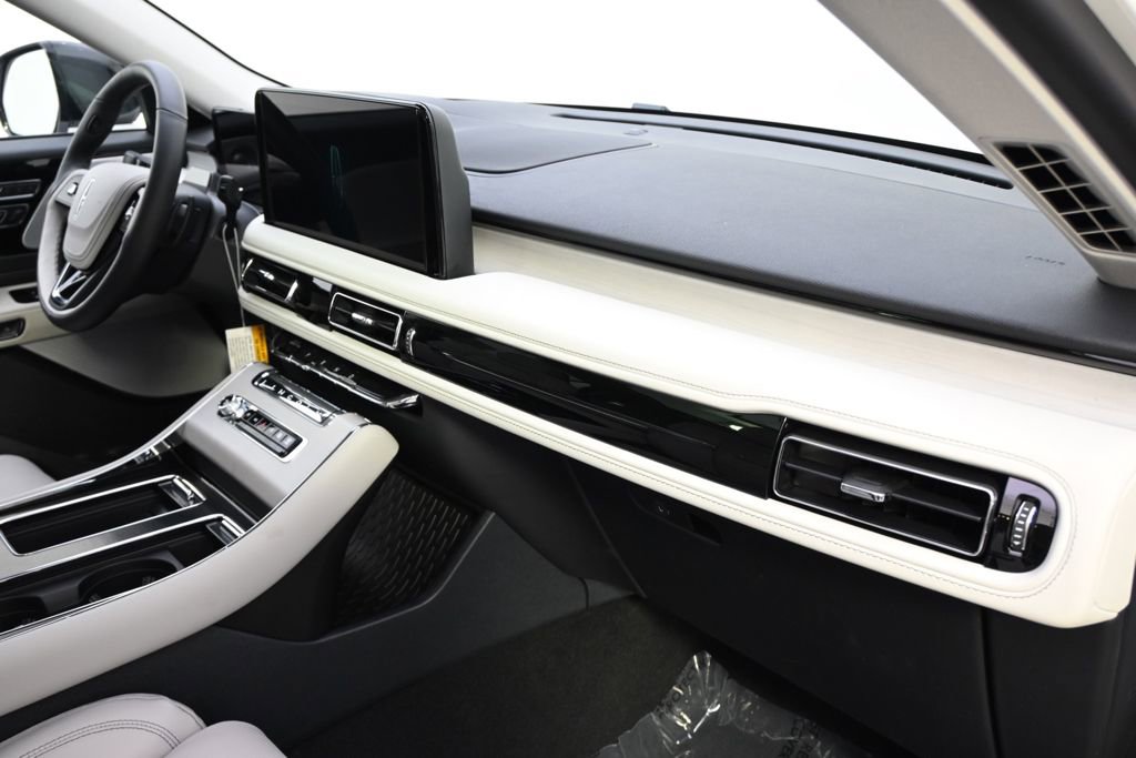 New 2026 Lincoln Aviator Reserve AWD/4WD image 14