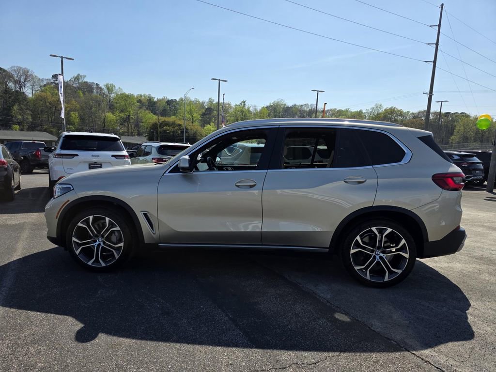 Used 2019 BMW X5 xDrive40i w/ Executive Package image 4
