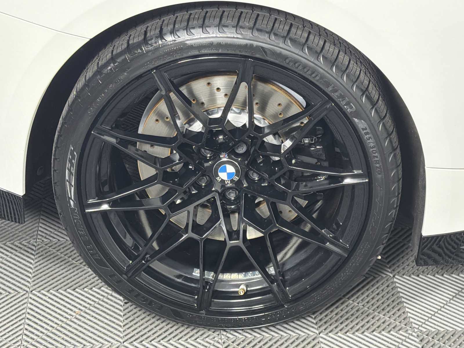 Used 2024 BMW M4 Competition w/ Executive Package RWD image 15