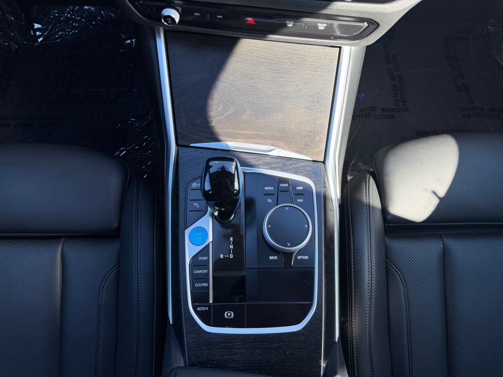 Used 2022 BMW i4 eDrive40 w/ Premium Package RWD image 11