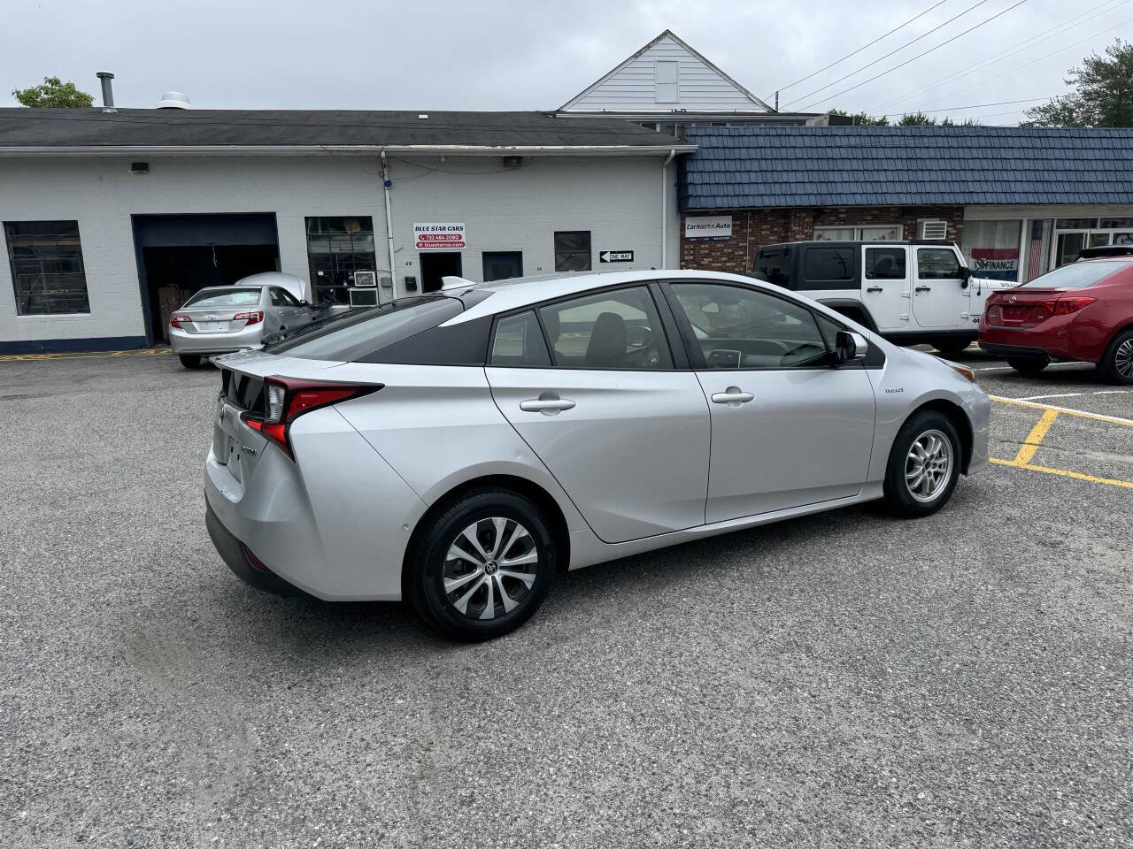 Used 2019 Toyota Prius LE AWD/4WD image 11