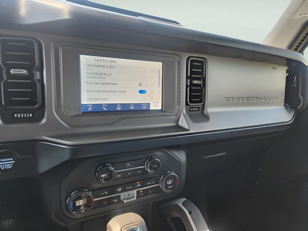 Used 2023 Ford Bronco Outer Banks image 26