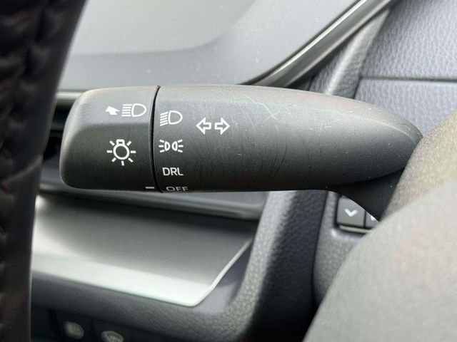 Used 2024 Toyota Prius LE image 19