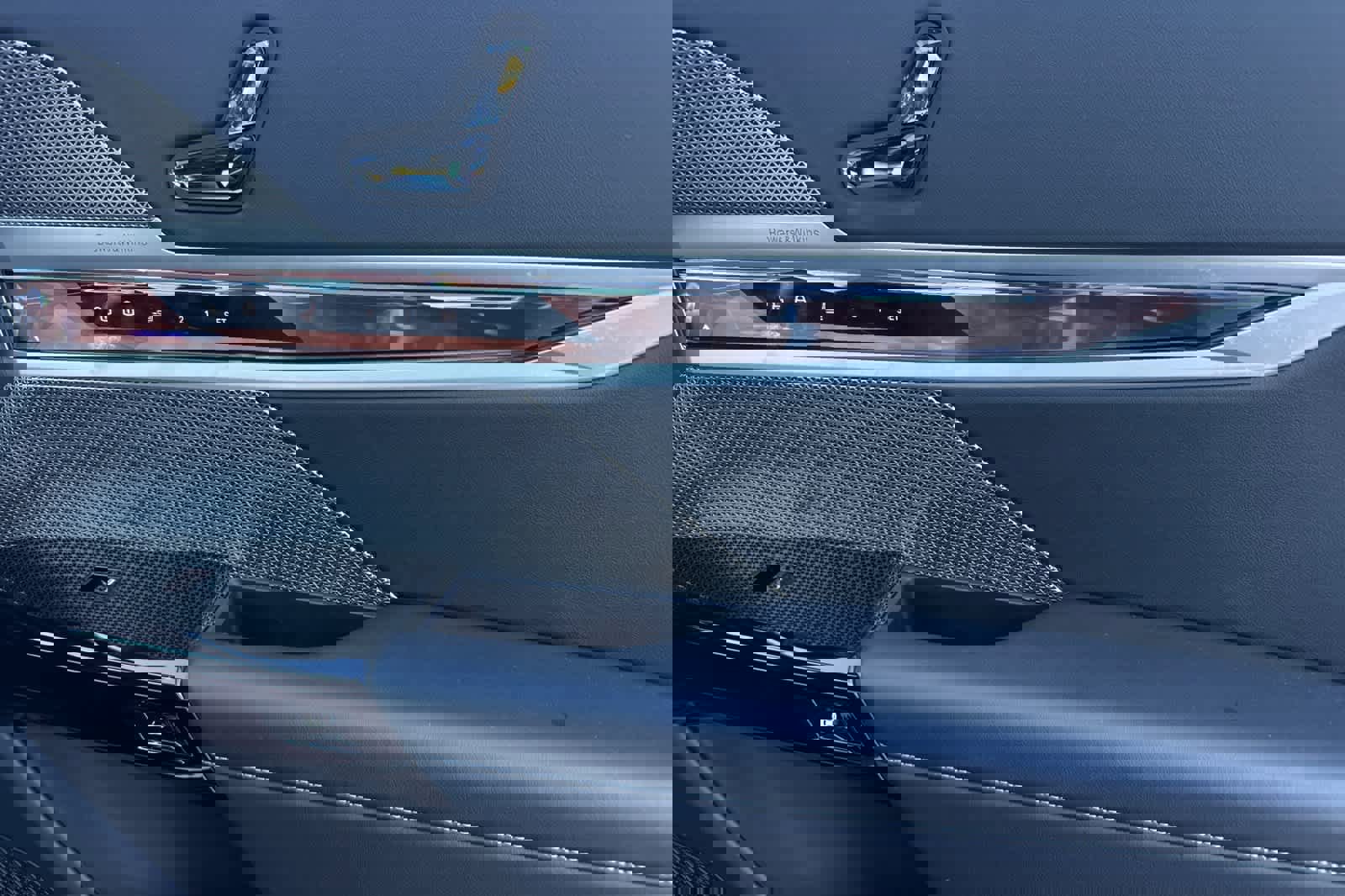 Certified 2023 BMW 760i xDrive w/ Executive Package image 17