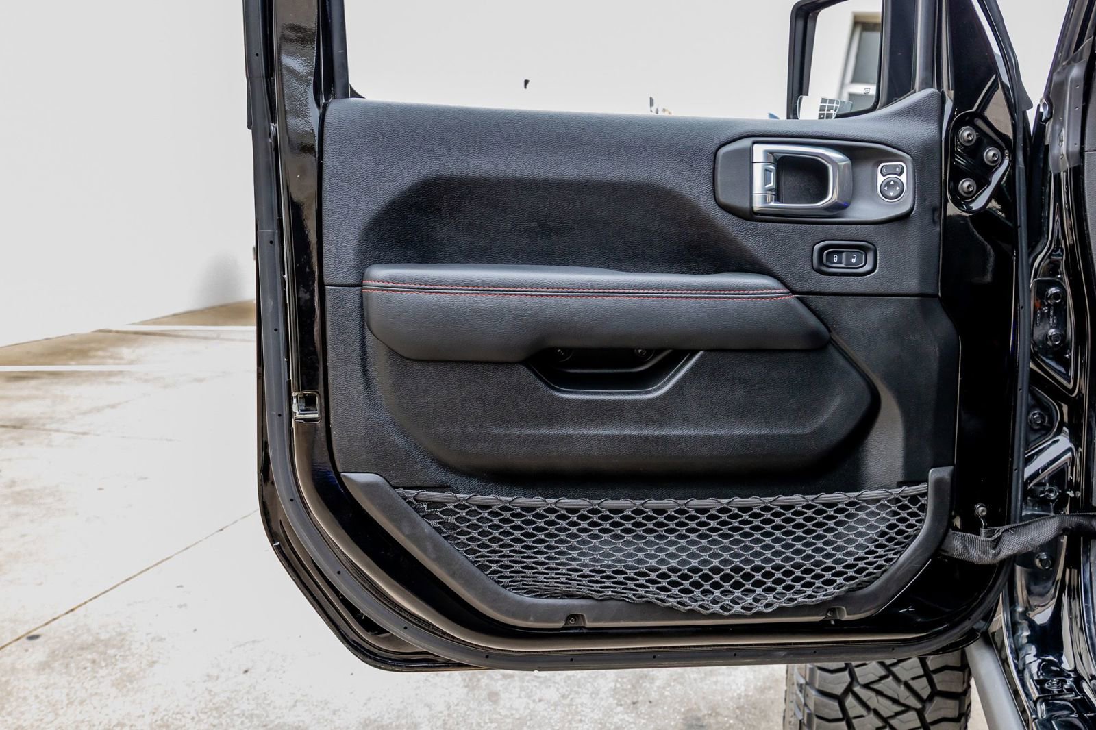 Used 2022 Jeep Gladiator Rubicon w/ LED Lighting Group AWD/4WD image 35
