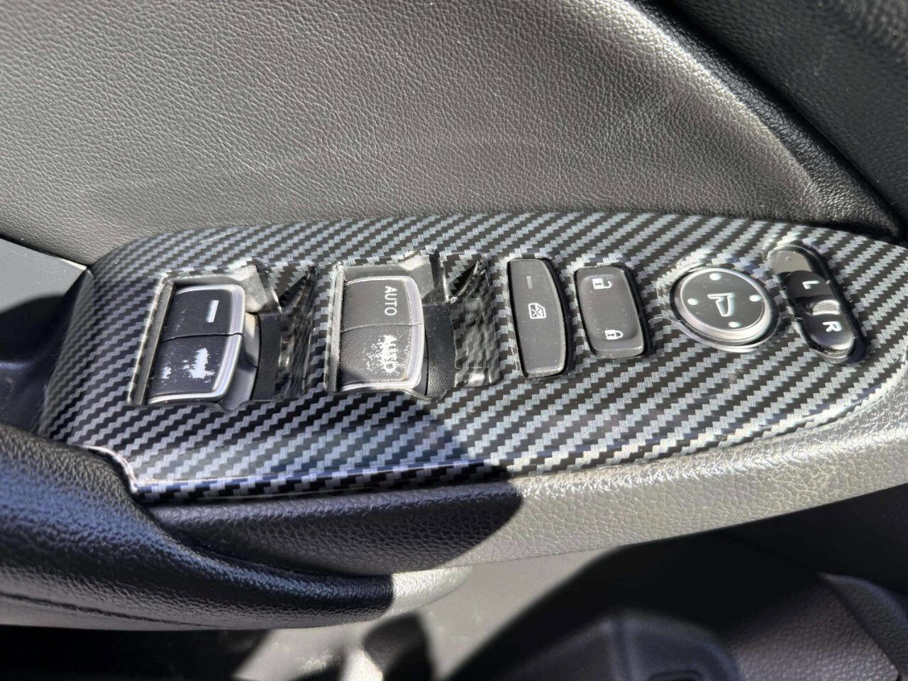 Used 2021 Honda Accord EX-L image 28