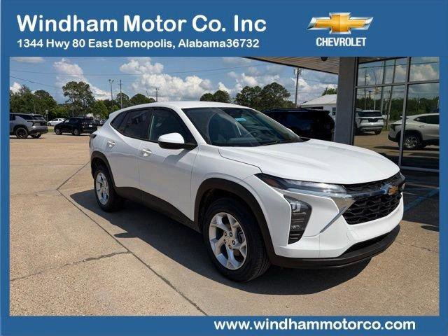 New 2026 Chevrolet Trax LS w/ LS Convenience Package FWD image 1