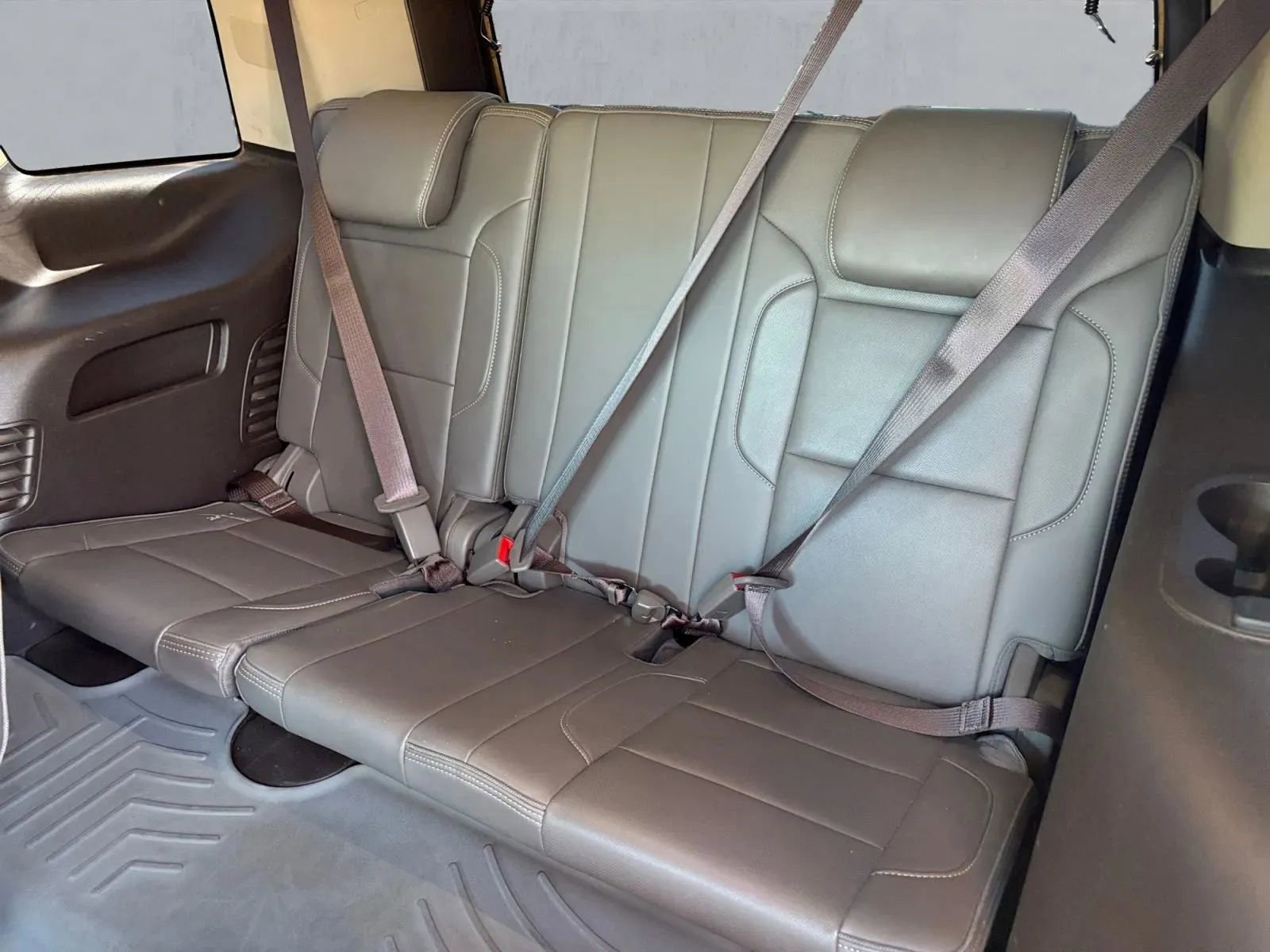 Used 2017 GMC Yukon Denali w/ Open Road Package image 17