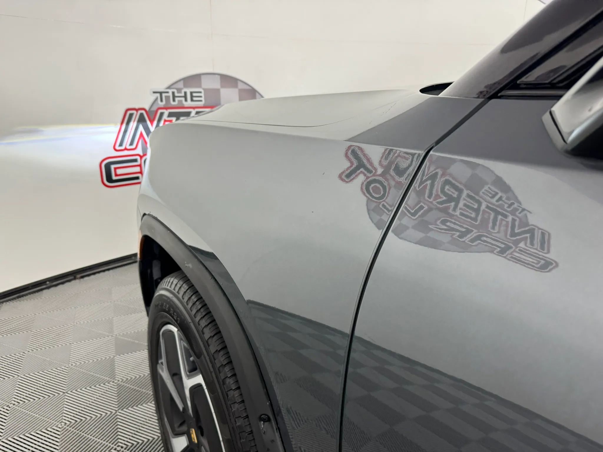 Used 2023 Rivian R1S Adventure image 23