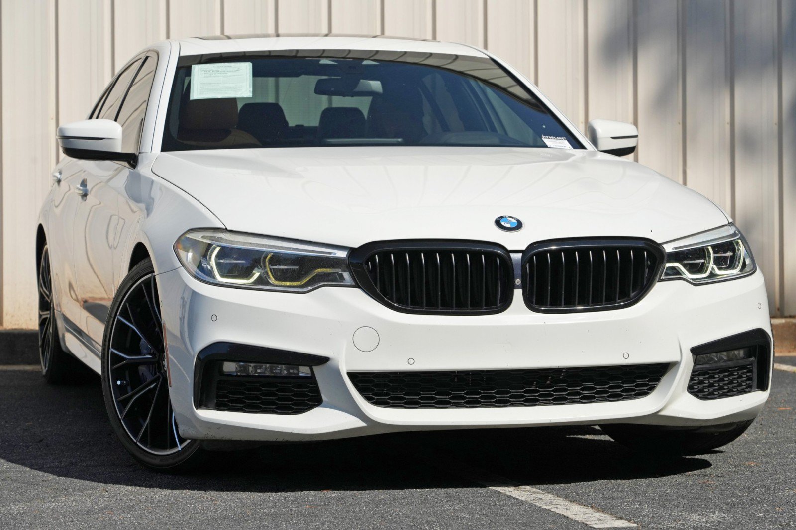 Used 2017 BMW 540i RWD image 2