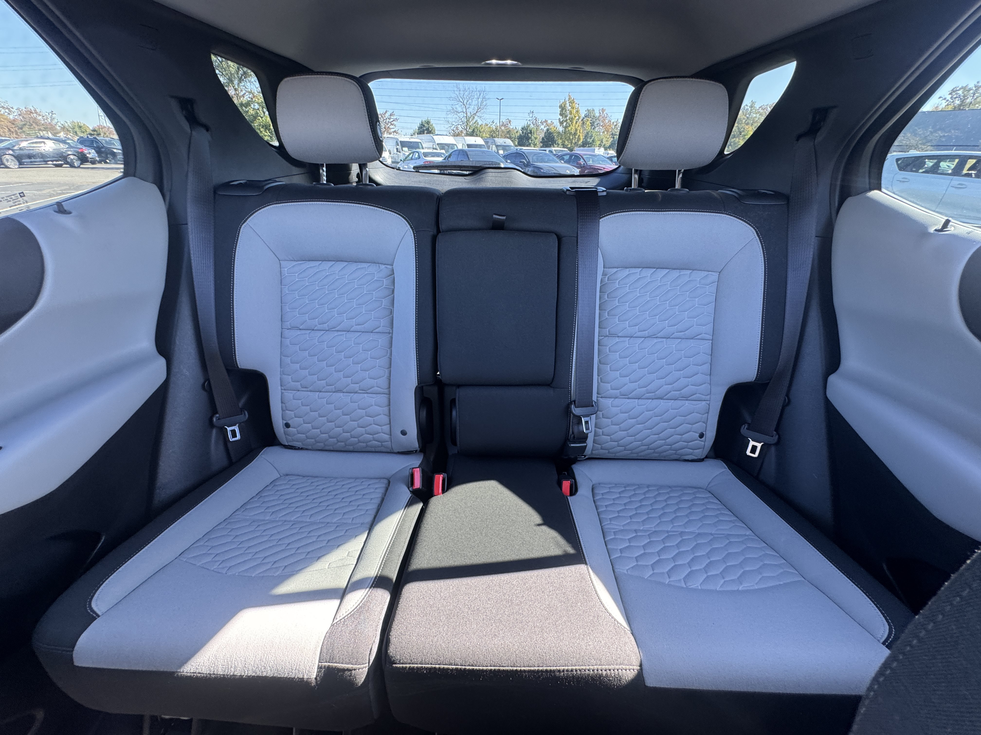 Used 2019 Chevrolet Equinox LT FWD image 28