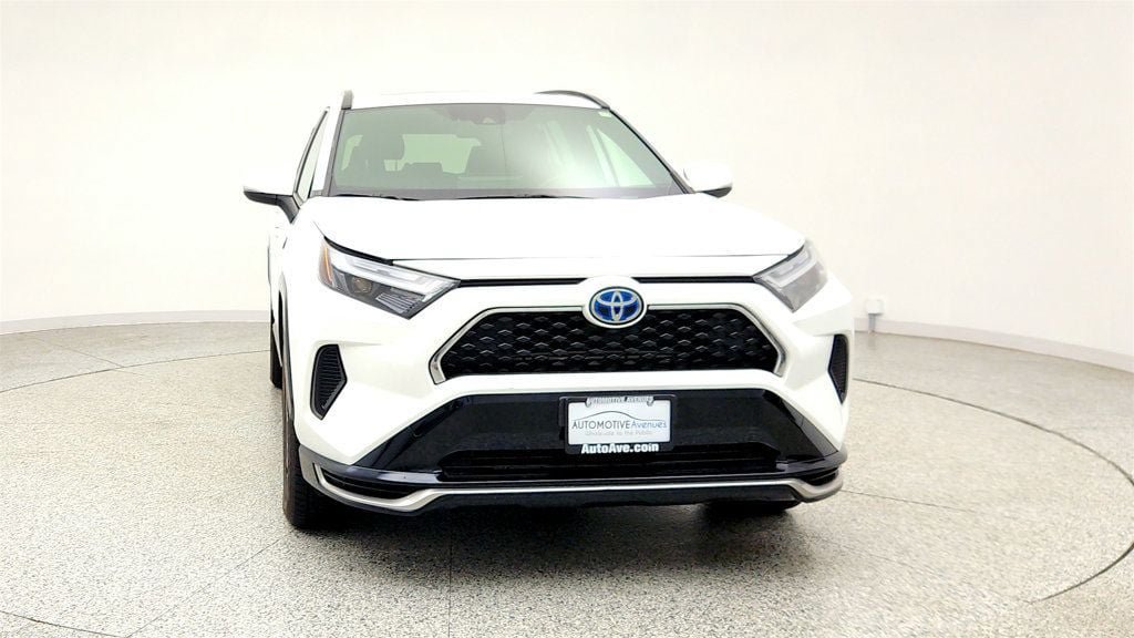 Used 2023 Toyota RAV4 SE w/ Weather & Moonroof Package AWD/4WD image 2
