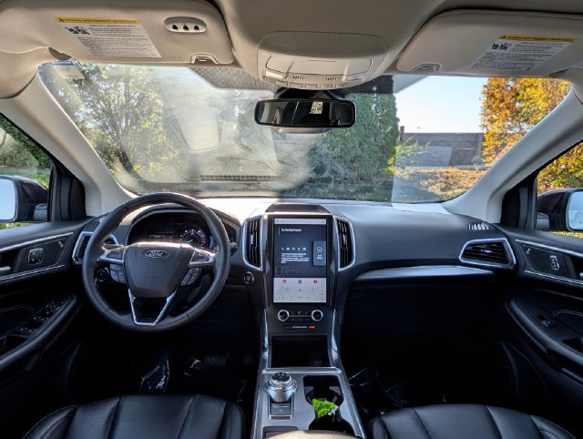 Used 2022 Ford Edge Titanium AWD/4WD image 13