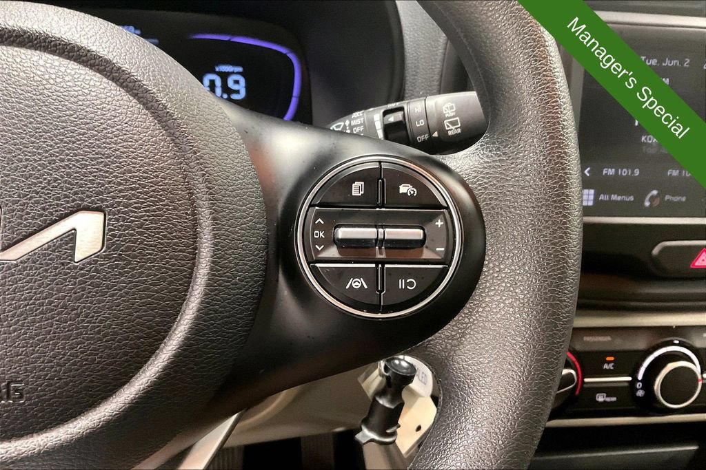 Used 2025 Kia Soul LX w/ LX Technology Package FWD image 25