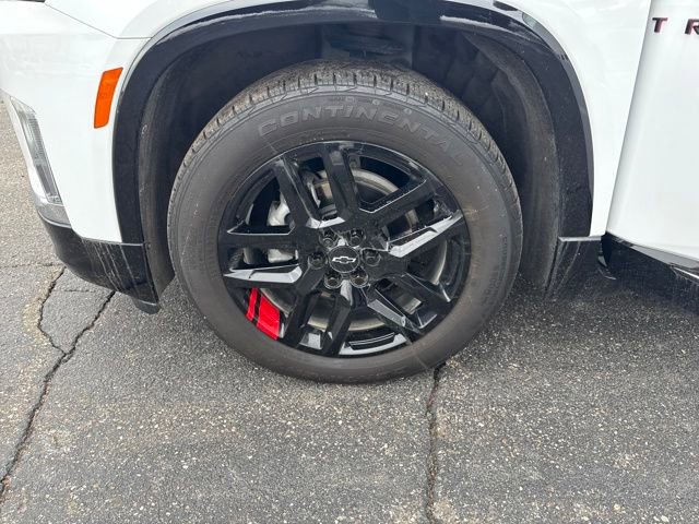 Used 2023 Chevrolet Traverse Premier w/ Redline Edition image 28