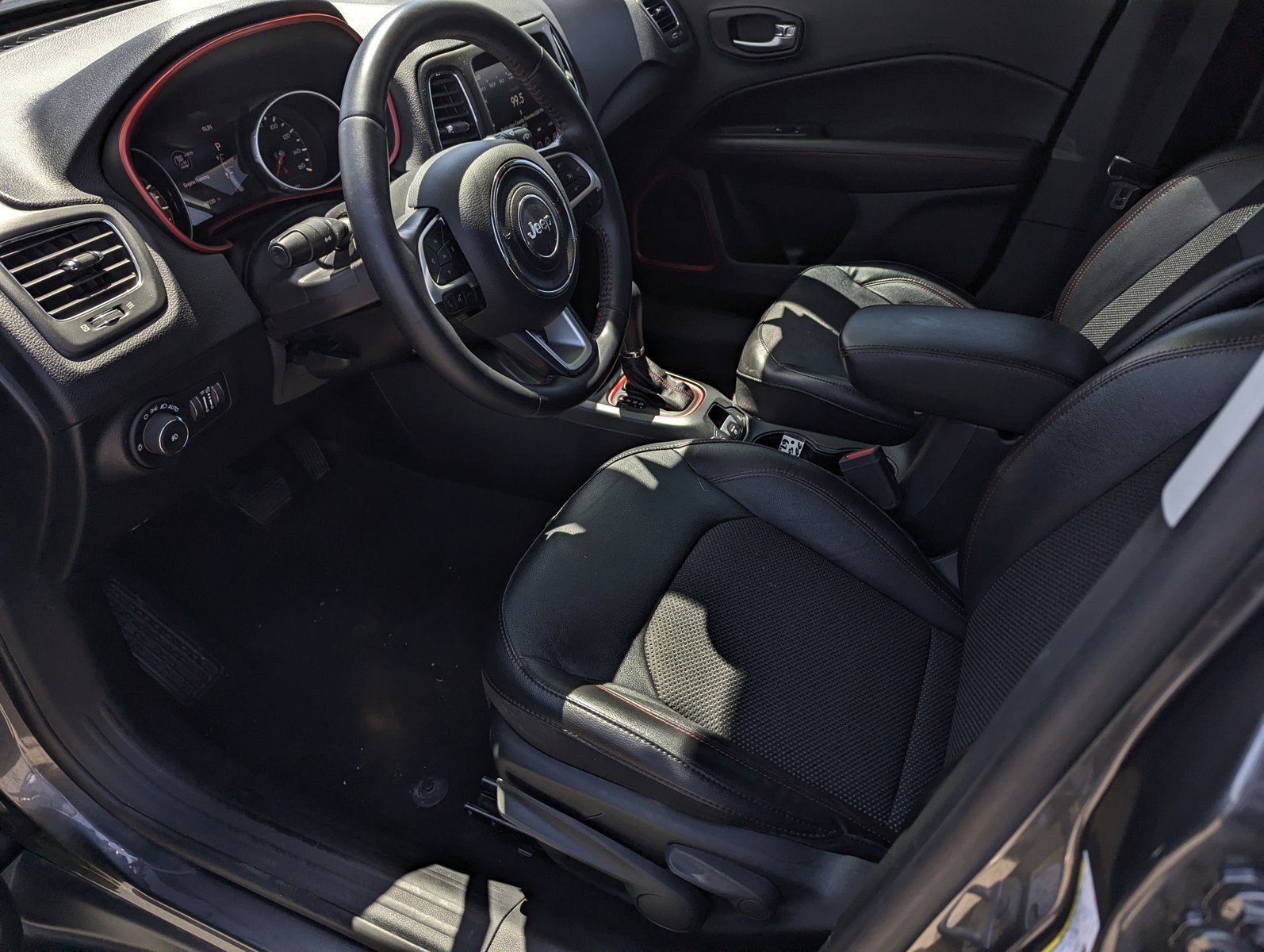 Certified 2020 Jeep Compass Trailhawk AWD/4WD image 9