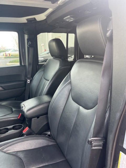 Used 2018 Jeep Wrangler Unlimited Sahara image 11