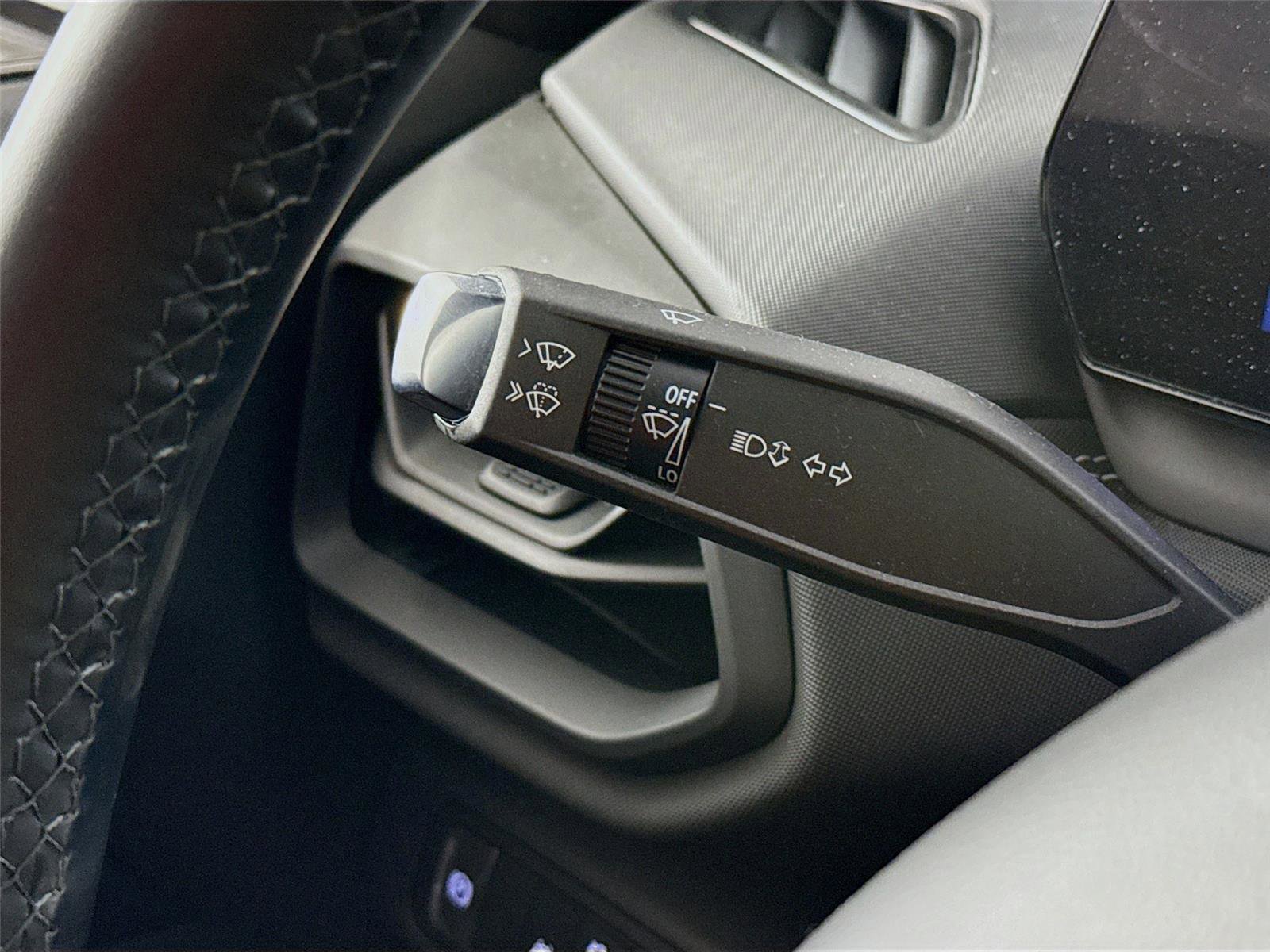 Used 2025 Chevrolet Silverado EV LT image 3