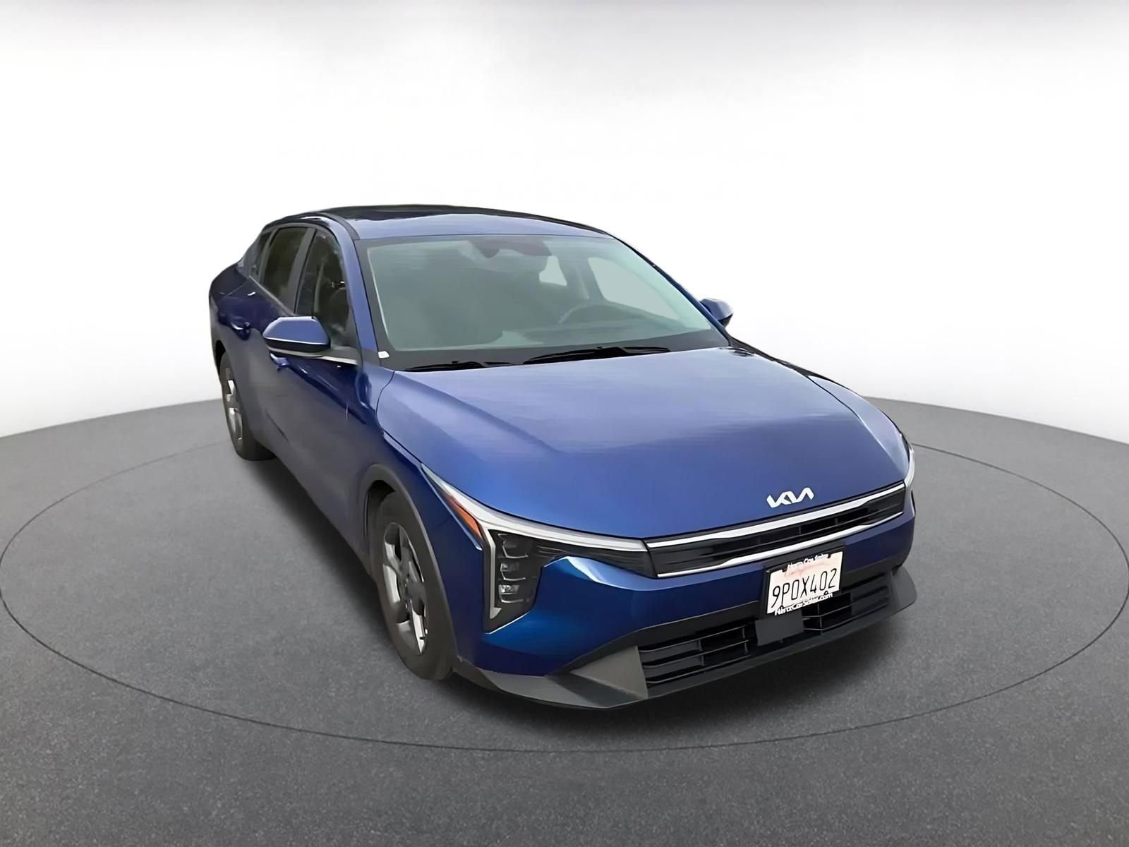 Used 2025 Kia K4 LXS image 3