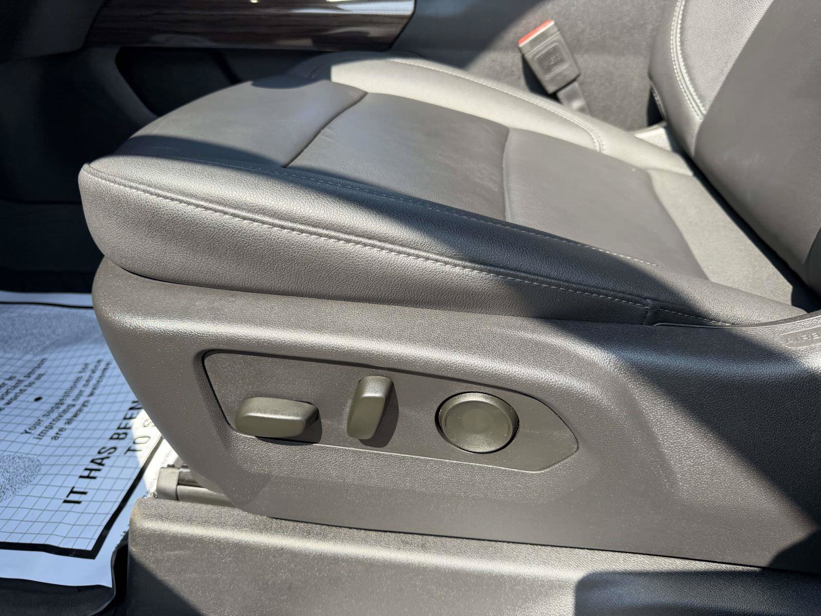 Used 2025 Chevrolet Silverado 1500 RST w/ Rally Edition AWD/4WD image 18