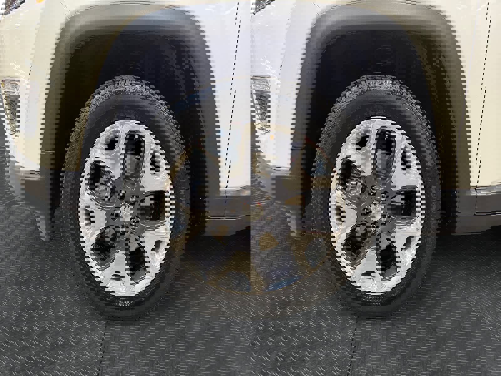 Used 2021 Jeep Compass Limited w/ Sun and Sound Group image 15