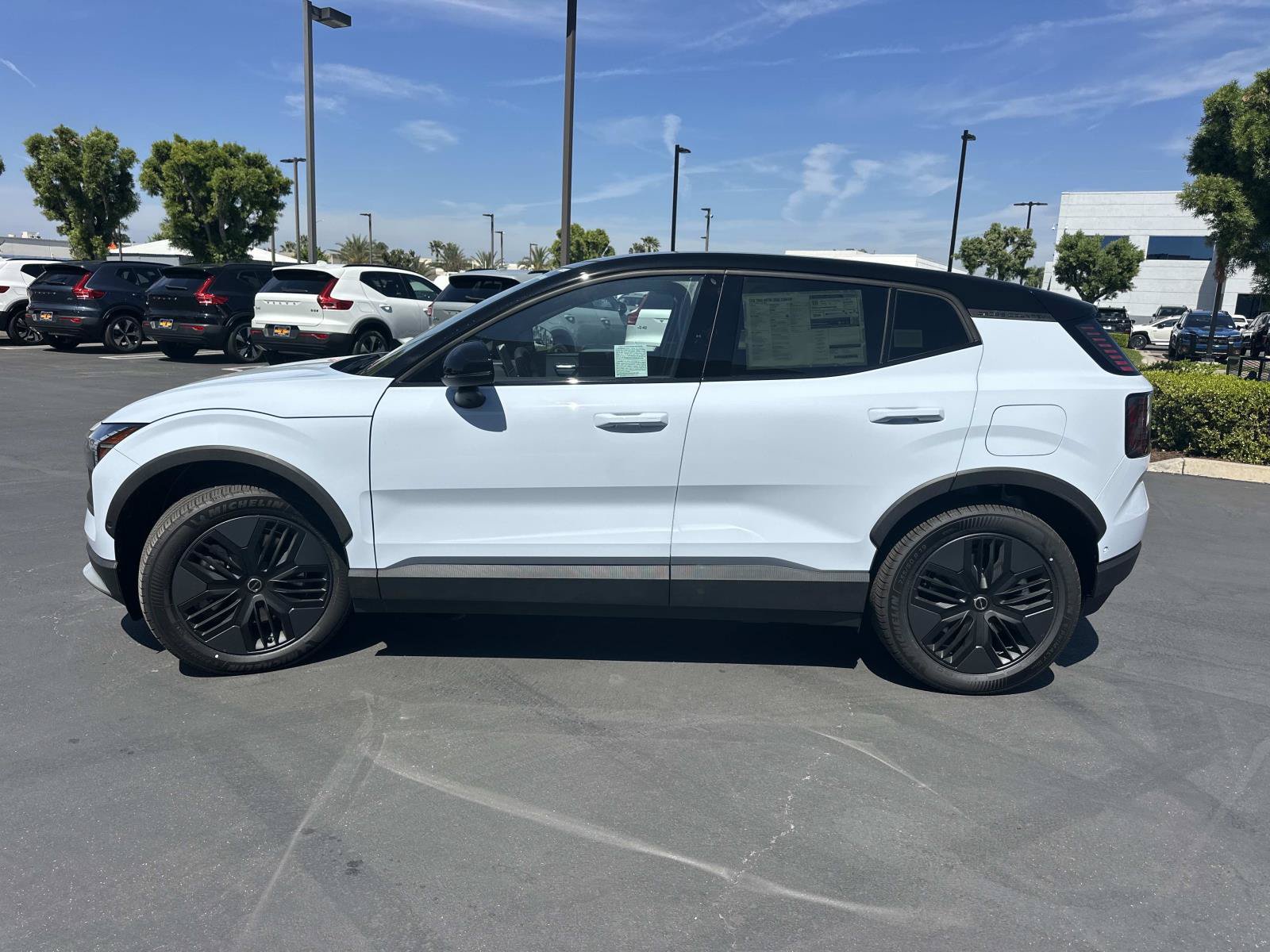 New 2026 Volvo EX30 Cross Country Ultra AWD/4WD image 4