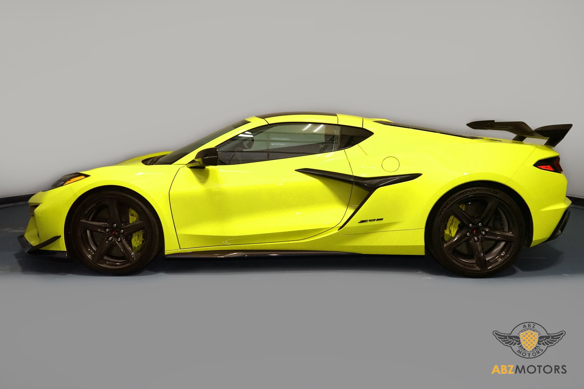 Used 2023 Chevrolet Corvette Z06 w/ Z07 Performance Package image 5