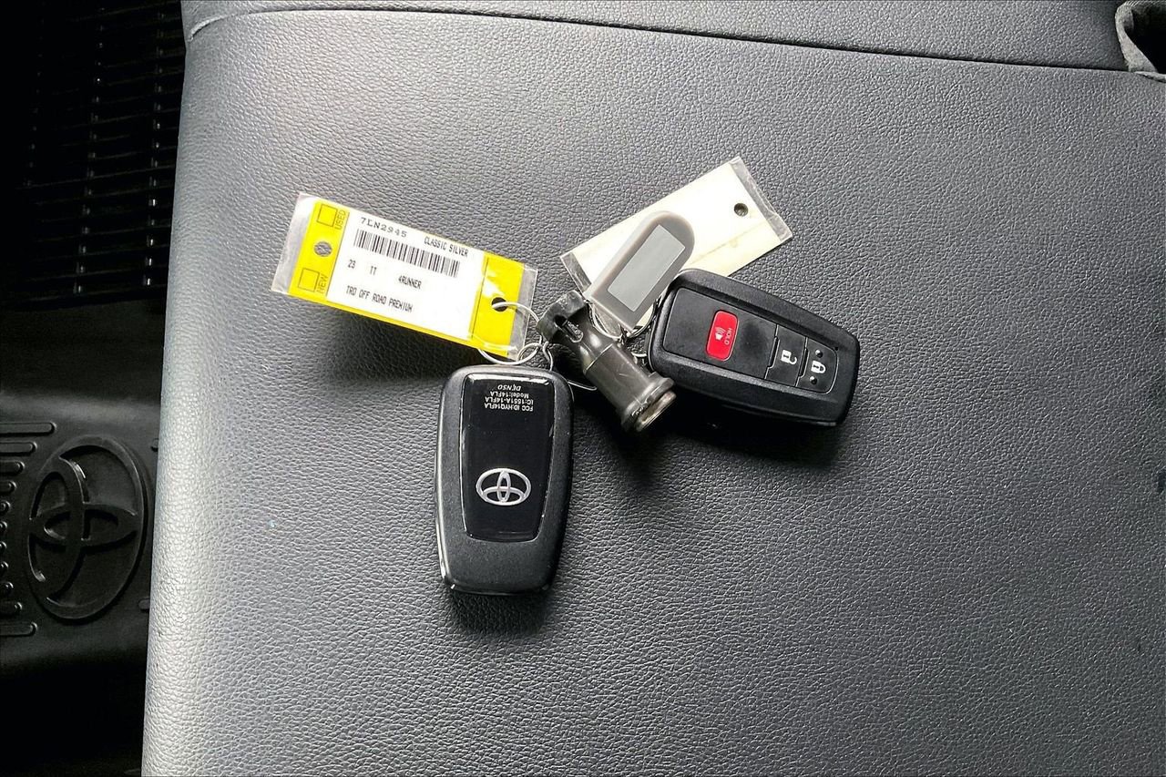 Used 2023 Toyota 4Runner TRD Off-Road Premium w/ Moonroof Package image 34