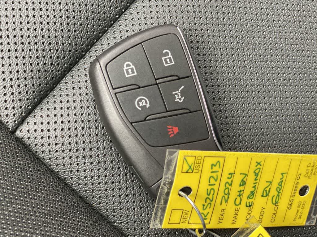 Used 2024 Chevrolet Equinox EV LT AWD/4WD image 27