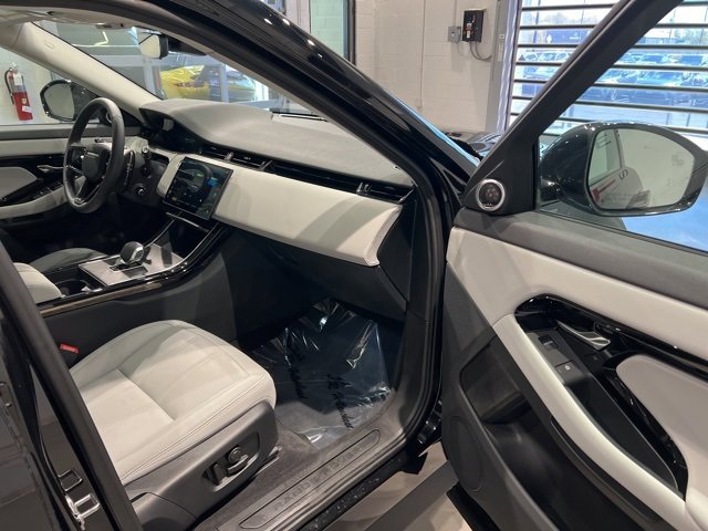 Used 2025 Land Rover Range Rover Evoque S image 46