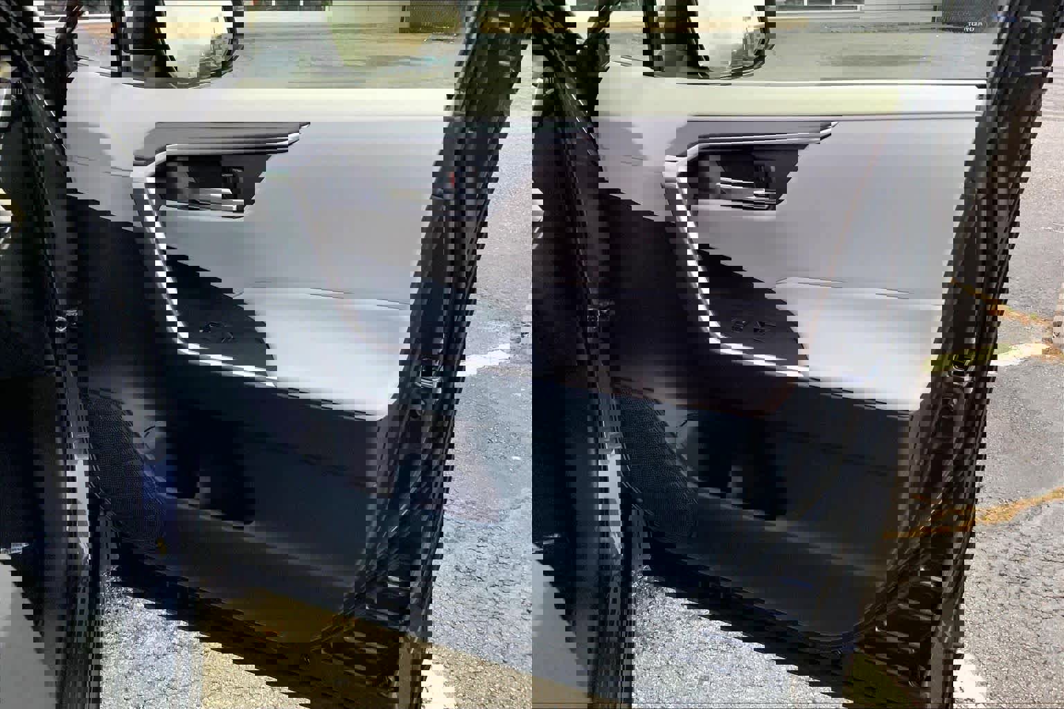 Used 2024 Toyota RAV4 XLE image 22