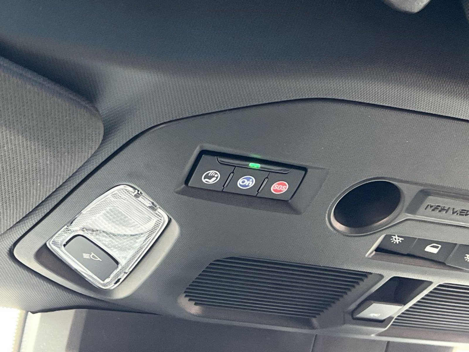 New 2025 GMC Hummer EV 3X w/ LPO, Roof Cross Rail Package image 26