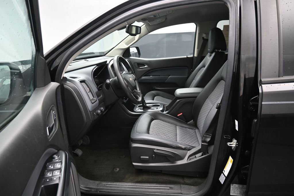Used 2015 Chevrolet Colorado Z71 AWD/4WD image 9