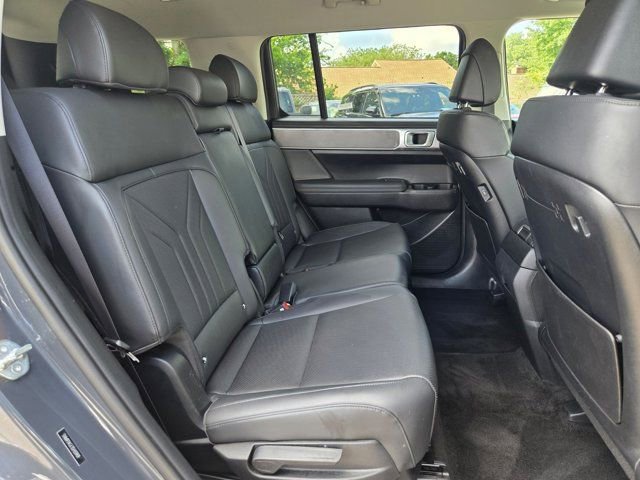 Used 2025 Hyundai Santa Fe SEL image 26