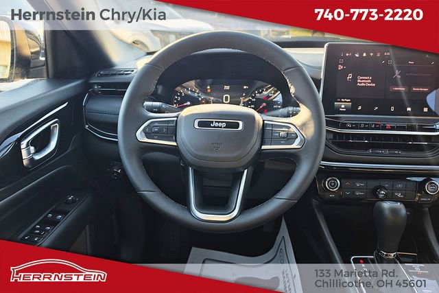 Used 2025 Jeep Compass Latitude w/ Altitude Special Edition image 7