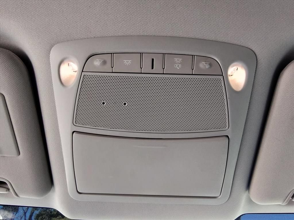 Used 2020 Nissan Rogue SV FWD image 22