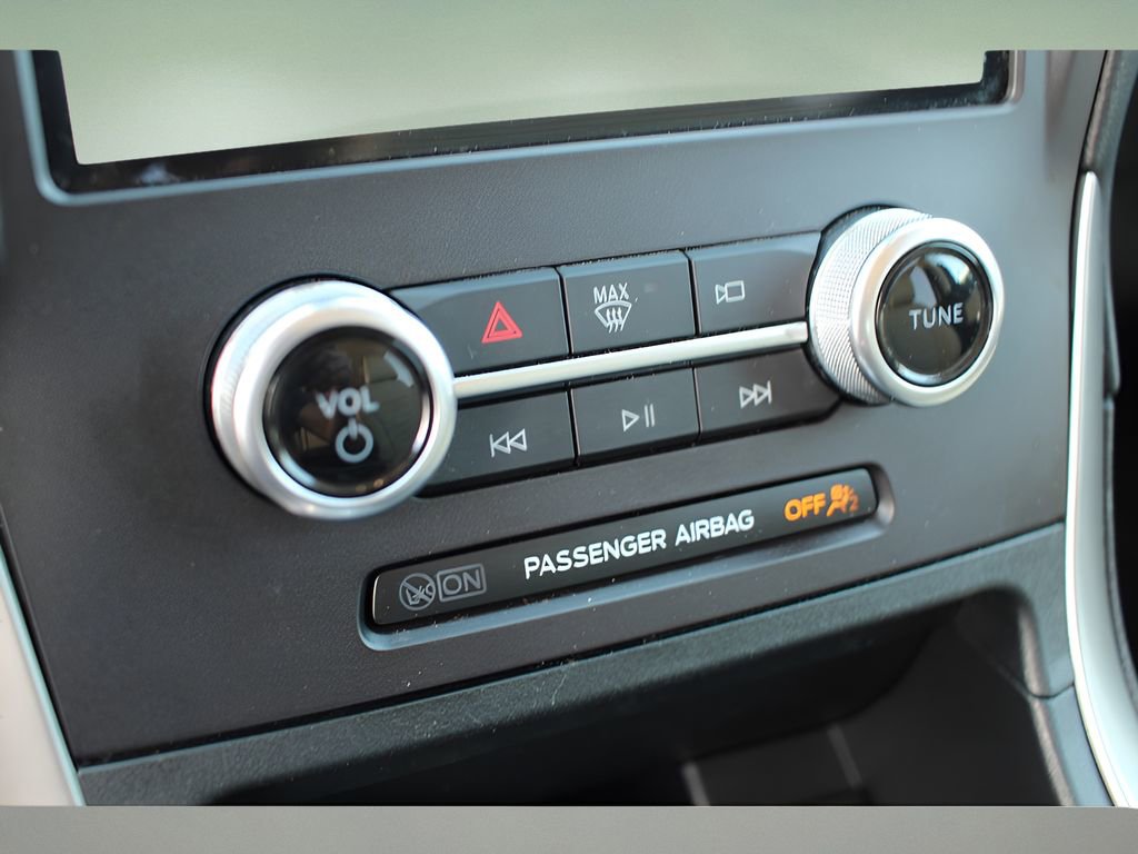 Used 2021 Ford Edge SEL w/ Convenience Package image 21