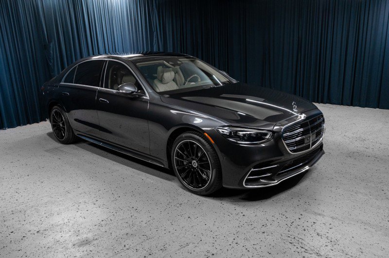 New 2026 Mercedes-Benz S 500 4MATIC image 3