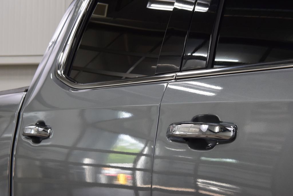 Used 2023 GMC Sierra 1500 Denali w/ Technology Package AWD/4WD image 19