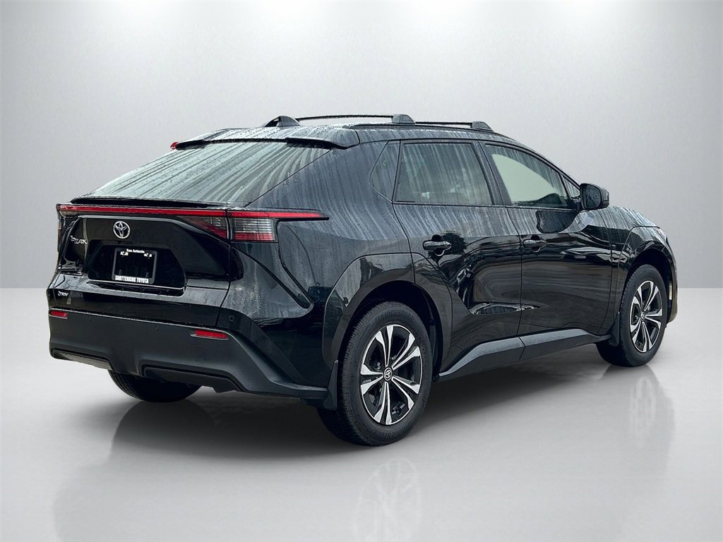 Used 2025 Toyota bZ4X FWD image 5